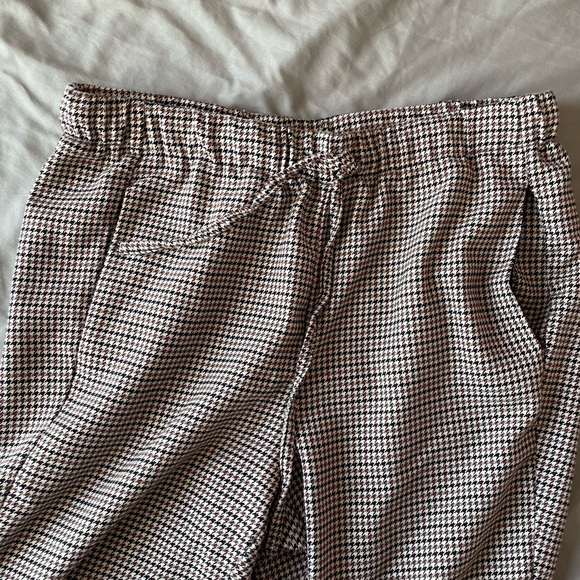 Cute vintage/wool look plaid pant with elastic waist - Picture 2 of 7